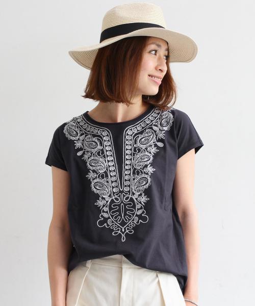 BEAUTY&YOUTH UNITED ARROWS（ビューティーアンドユースユナイテッドアローズ）の「BYBC ボヘミアン刺繍ショートスリーブ◆（Tシャツ/カットソー・レディース・ホワイト/ブラック/グレー・フリー）」の2枚目の写真
