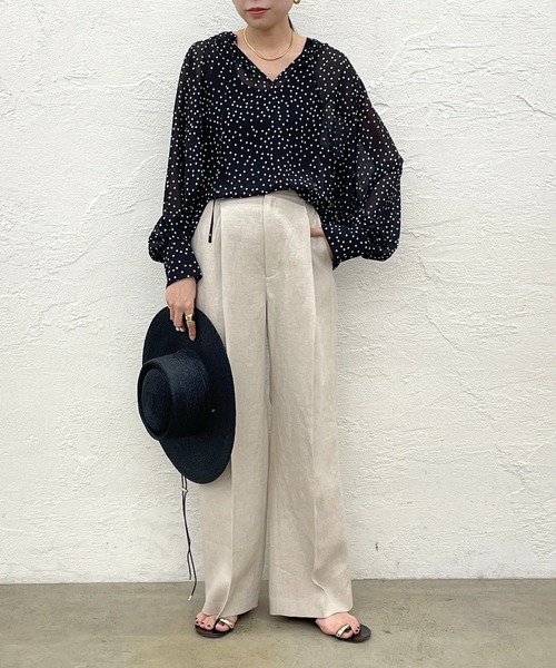 LOUNGEDRESS(ラウンジドレス)の「ドット2WAYギャザーブラウス LOUNGEDRESS(ラウンジドレス)の「ドット2WAYギャザーブラウス