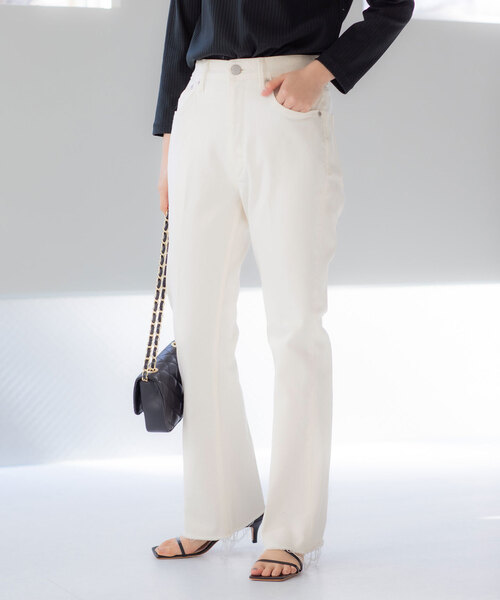 セール】【YANUK/ヤヌーク】Semi Flare Cut Off White（デニム