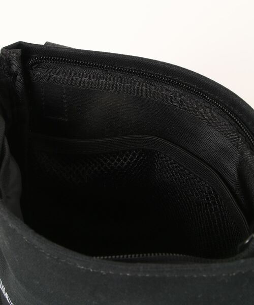 Arnold Palmer（アーノルドパーマー）の「シェア ショルダーバッグ（ショルダーバッグ・レディース・アイボリー/ベージュ/ブラック/ブルー・F）」の7枚目の写真