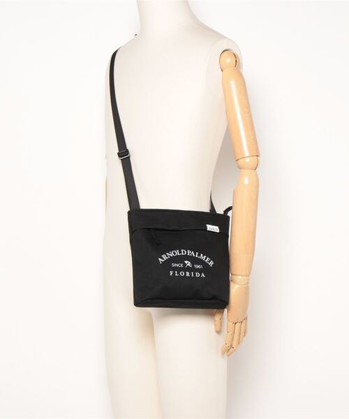 Arnold Palmer（アーノルドパーマー）の「シェア ショルダーバッグ（ショルダーバッグ・レディース・アイボリー/ベージュ/ブラック/ブルー・F）」の6枚目の写真