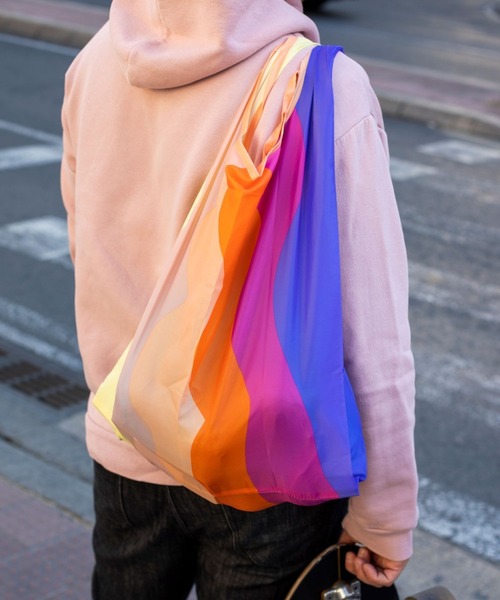 WOOD'D（ウッド）の「WOOD’D　Reusable Foldable Shopping Bag（エコバッグ/サブバッグ・レディース・イエロー/オレンジ/ブルー/グリーン/ライトグリーン/ワインレッド/マルチ/ミント/ダークブルー/ベビーピンク/サーモンピンク/ライトピンク/ダークグリーン/ブラック/ホワイト・FREE）」の15枚目の写真