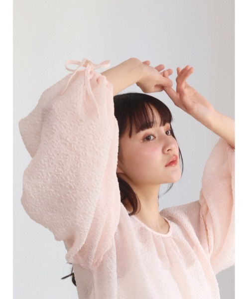 muguet（ミュゲ）の「emboss volume blouse（シャツ/ブラウス・レディース・ピンク/ホワイト・FREE）」の10枚目の写真