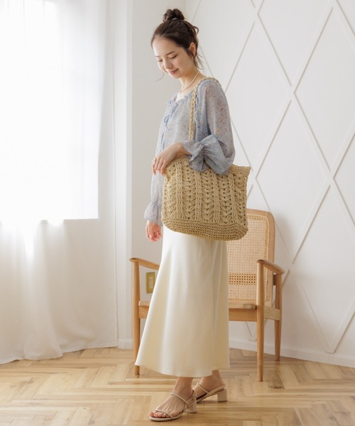 flower（フラワー）の「シルキーフレアスカート（スカート・レディース・アイボリー/ピンク・FREE）」の3枚目の写真