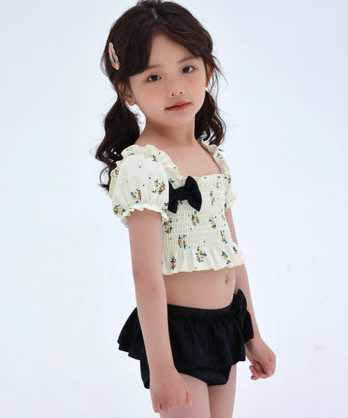 TeddyShop（テディショップ）の「キッズ水着 半袖花柄シャーリングリボンビキニ+スイムキャップ 3点セット（水着・キッズ・アイボリー・110cm/120cm/130cm/100cm/90cm）」の3枚目の写真