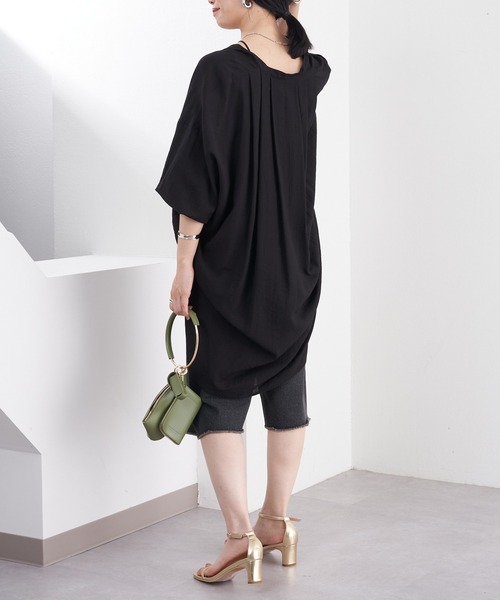 SHENERY（シーナリー）の「バンドカラーサイドギャザーシャツ（シャツ/ブラウス・レディース・アイボリー/ブラック・FREE）」の13枚目の写真