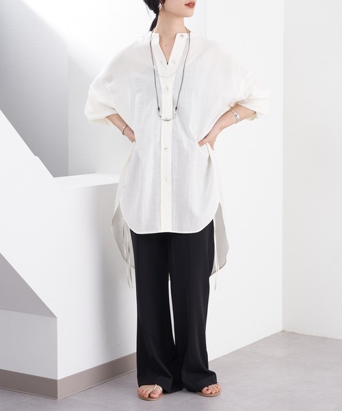 SHENERY（シーナリー）の「バンドカラーサイドギャザーシャツ（シャツ/ブラウス・レディース・アイボリー/ブラック・FREE）」の10枚目の写真