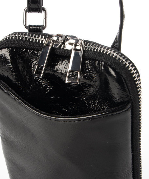 cache cache(カシュ カシュ)の「カシュカシュ cachecache / メタリックマルチミニショルダー(ショルダーバッグ・レディース・シルバー系その他/シルバー/ブラック・FREE)」の8枚目の写真
