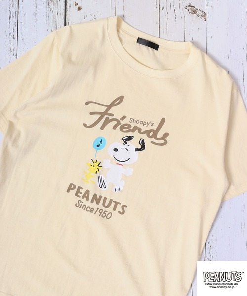 PEANUTS（ピーナッツ）の「スヌーピー  プリント Tシャツ 半袖（Tシャツ/カットソー・レディース・イエロー/ピンク/アイボリー系/ライトグリーン/ライトカーキ/ブルーグレー/ラベンダー/アイボリー・L/M/LL）」の4枚目の写真