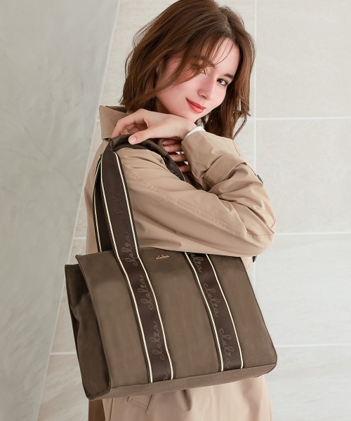 Clelia（クレリア）の「【Serena/セレーナ】トートバッグ（トートバッグ・レディース・ネイビー/チョコ/ブラック/ベージュ/スモークグレー/ホワイト・ONE SIZE）」の5枚目の写真