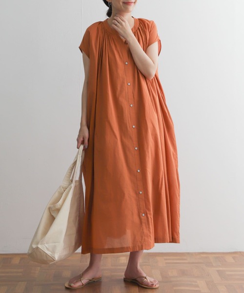 URBAN RESEARCH DOORS（アーバンリサーチドアーズ）の「ボイルギャザーフレンチスリーブワンピース（ワンピース・レディース・オレンジ/ネイビー/ライトベージュ/ブルー・MEDIUM）」の8枚目の写真