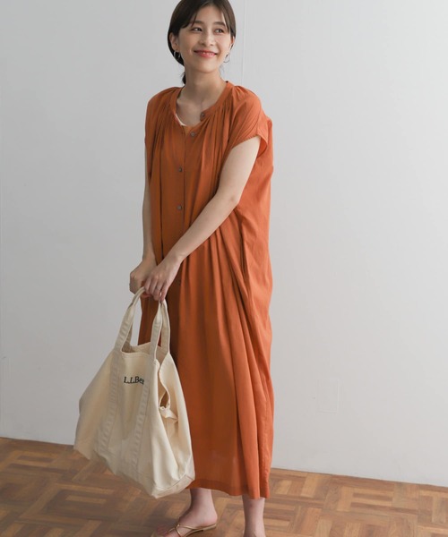 URBAN RESEARCH DOORS（アーバンリサーチドアーズ）の「ボイルギャザーフレンチスリーブワンピース（ワンピース・レディース・オレンジ/ネイビー/ライトベージュ/ブルー・MEDIUM）」の13枚目の写真