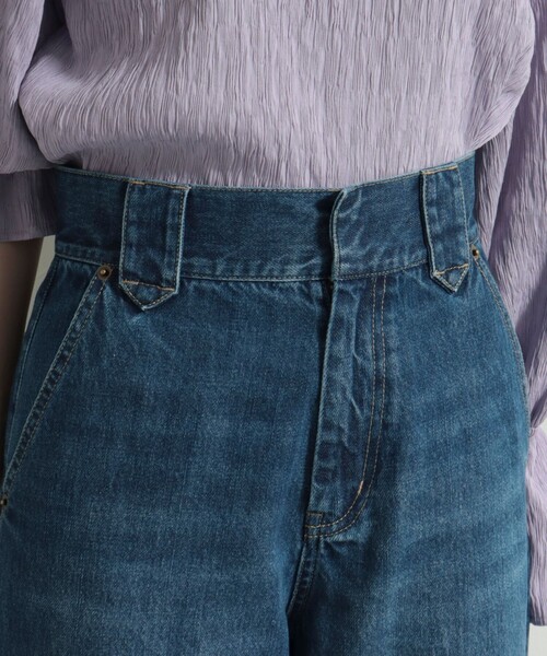 fredy emue（フレディエミュ）の「デニムセミワイドパンツ（デニムパンツ・レディース・ネイビー/ブルー・38/36）」の18枚目の写真