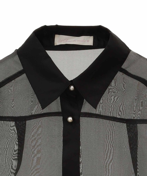 31 Sons de mode（トランテアン　ソン　ドゥ　モード）の「パール釦スリットスリーブシアーシャツ（シャツ/ブラウス・レディース・ブラック/ベージュ・36）」の3枚目の写真