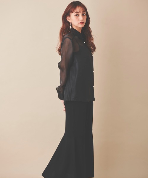 31 Sons de mode（トランテアン　ソン　ドゥ　モード）の「パール釦スリットスリーブシアーシャツ（シャツ/ブラウス・レディース・ブラック/ベージュ・36）」の9枚目の写真