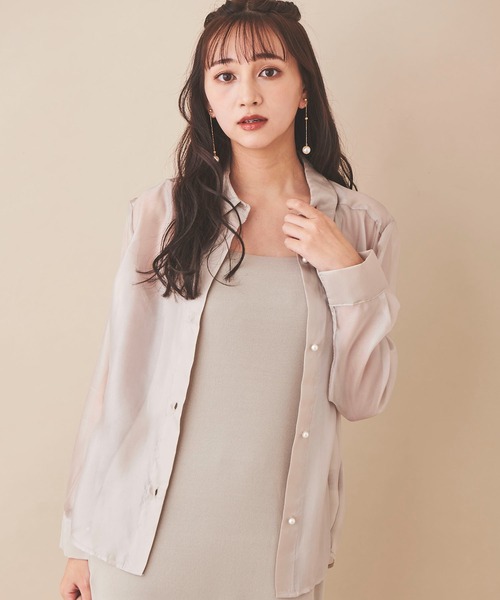 31 Sons de mode（トランテアン　ソン　ドゥ　モード）の「パール釦スリットスリーブシアーシャツ（シャツ/ブラウス・レディース・ブラック/ベージュ・36）」の14枚目の写真