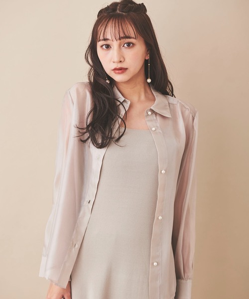31 Sons de mode（トランテアン　ソン　ドゥ　モード）の「パール釦スリットスリーブシアーシャツ（シャツ/ブラウス・レディース・ブラック/ベージュ・36）」の16枚目の写真