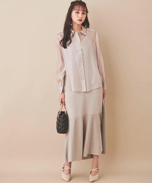 31 Sons de mode（トランテアン　ソン　ドゥ　モード）の「パール釦スリットスリーブシアーシャツ（シャツ/ブラウス・レディース・ブラック/ベージュ・36）」の19枚目の写真