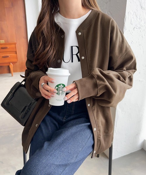 andme（アンドミー）の「フロッキーロゴプリントボリューム袖長袖Tシャツ（Tシャツ/カットソー・レディース・ベージュ系その他/ホワイト×ブラック/オフホワイト/ブラック/カーキ系/スミクロ・L/M）」の19枚目の写真