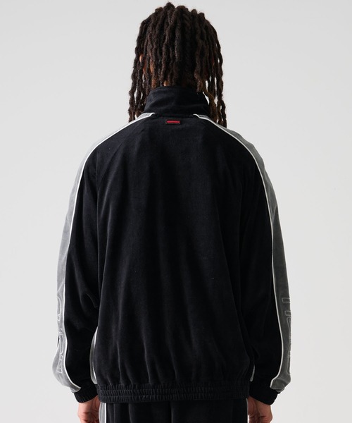 FUBU（ フブ）の「FUBU フブ ブランド ロゴ 刺繍 長袖