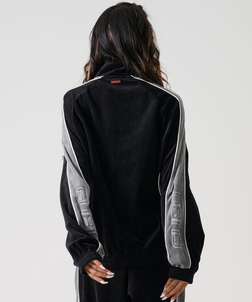 FUBU（ フブ）の「FUBU フブ ブランド ロゴ 刺繍 長袖