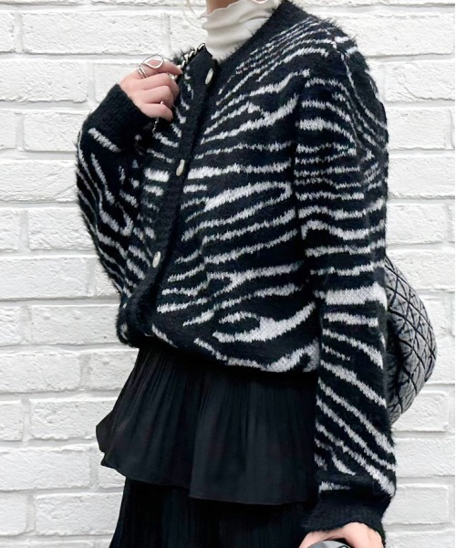 SpRay（スプレイ）の「ゼブラニットクルーネックカーディガン（カーディガン/ボレロ・レディース・ブラック/ホワイト・FREE）」の9枚目の写真