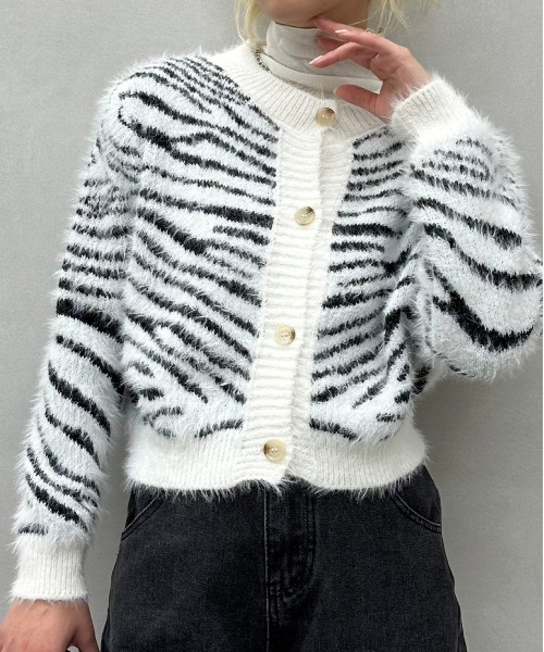 SpRay（スプレイ）の「ゼブラニットクルーネックカーディガン（カーディガン/ボレロ・レディース・ブラック/ホワイト・FREE）」の12枚目の写真