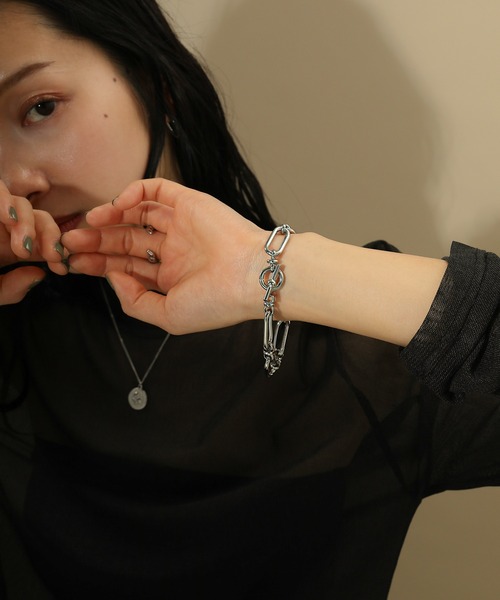 voov(ブーブ)の「【金属アレルギー対応】大きめ チェーン マンテル ブレスレット デイリー お呼ばれ(ブレスレット・レディース・ゴールド/シルバー・フリー)」の9枚目の写真