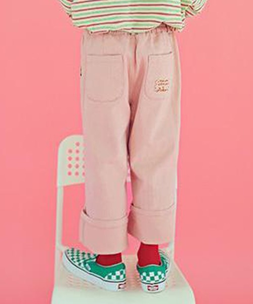 aBity select(アビティセレクト)の「【ピーチーズ】ジュニア パステルカラー ポケット刺しゅう ストレートパンツ(チノパンツ・キッズ・ピンク・160)」の4枚目の写真