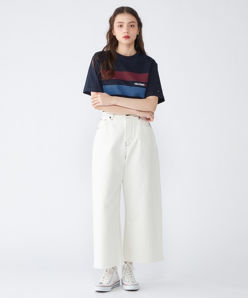 TOMMY HILFIGER（トミーヒルフィガー）の「【オンライン限定】【ユニセックス】チェストストライプTシャツ（Tシャツ/カットソー・メンズ・ブラック/ホワイト/ネイビー・SMALL/MEDIUM/LARGE/X-LARGE）」の12枚目の写真
