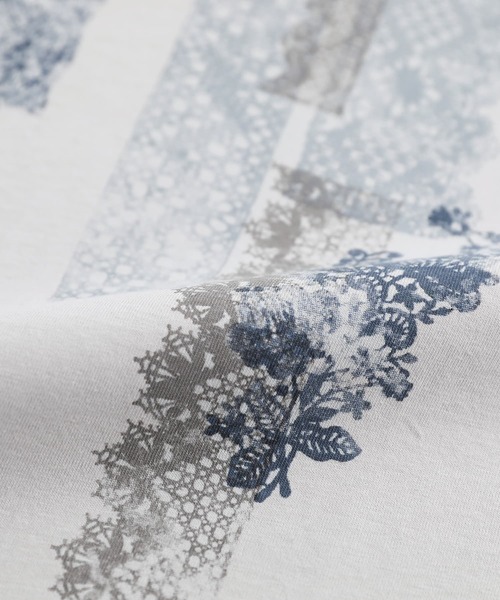 osharewalker（オシャレウォーカー）の「『レースプリントロンT』（Tシャツ/カットソー・レディース・グレイッシュベージュ・FREE）」の5枚目の写真