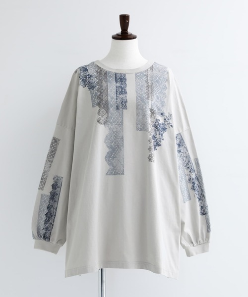 osharewalker（オシャレウォーカー）の「『レースプリントロンT』（Tシャツ/カットソー・レディース・グレイッシュベージュ・FREE）」の7枚目の写真