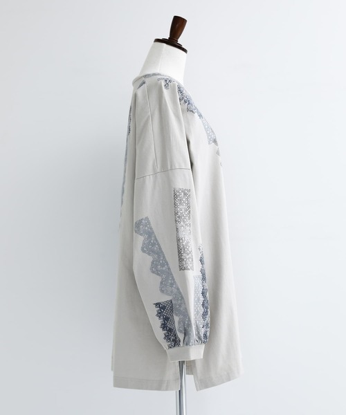 osharewalker（オシャレウォーカー）の「『レースプリントロンT』（Tシャツ/カットソー・レディース・グレイッシュベージュ・FREE）」の8枚目の写真