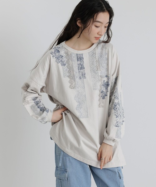 osharewalker（オシャレウォーカー）の「『レースプリントロンT』（Tシャツ/カットソー・レディース・グレイッシュベージュ・FREE）」の9枚目の写真