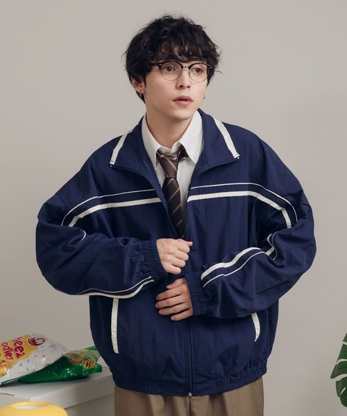 MUHET（ミュエータ）の「ナイロンブルゾン（ブルゾン・レディース・ブラック/アイボリー/ライトグレー/ネイビー・X-LARGE/MEDIUM）」の4枚目の写真