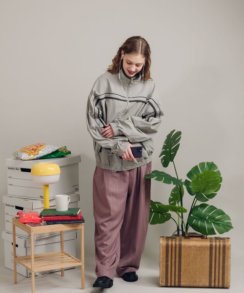 MUHET（ミュエータ）の「ナイロンブルゾン（ブルゾン・レディース・ブラック/アイボリー/ライトグレー/ネイビー・X-LARGE/MEDIUM）」の21枚目の写真