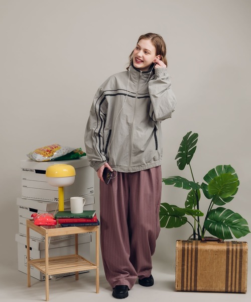 MUHET（ミュエータ）の「ナイロンブルゾン（ブルゾン・レディース・ブラック/アイボリー/ライトグレー/ネイビー・X-LARGE/MEDIUM）」の20枚目の写真