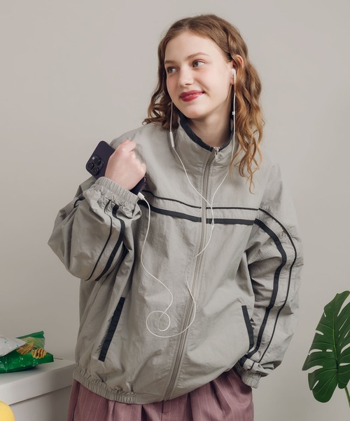 MUHET（ミュエータ）の「ナイロンブルゾン（ブルゾン・レディース・ブラック/アイボリー/ライトグレー/ネイビー・X-LARGE/MEDIUM）」の18枚目の写真