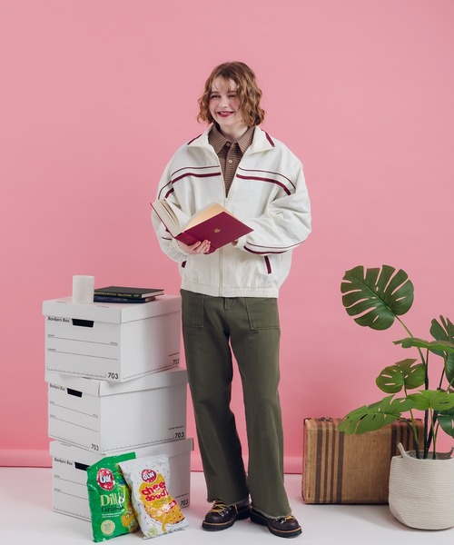 MUHET（ミュエータ）の「ナイロンブルゾン（ブルゾン・レディース・ブラック/アイボリー/ライトグレー/ネイビー・X-LARGE/MEDIUM）」の12枚目の写真