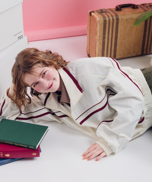 MUHET（ミュエータ）の「ナイロンブルゾン（ブルゾン・レディース・ブラック/アイボリー/ライトグレー/ネイビー・X-LARGE/MEDIUM）」の7枚目の写真