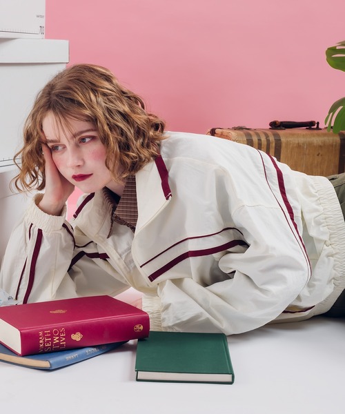 MUHET（ミュエータ）の「ナイロンブルゾン（ブルゾン・レディース・ブラック/アイボリー/ライトグレー/ネイビー・X-LARGE/MEDIUM）」の8枚目の写真