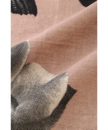 マーガレットハウエル　リネン100% 大判ストール MARGARET HOWELL（マーガレットハウエル）の「FADED LINEN SCARF