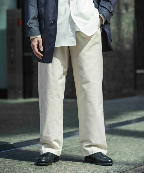 URBAN RESEARCH DOORS（アーバンリサーチドアーズ）の「『イージーケア』『速乾』2タックワイドチノパンツ（その他パンツ・メンズ・ベージュ/ネイビー/オフホワイト・MEDIUM/LARGE）」の6枚目の写真