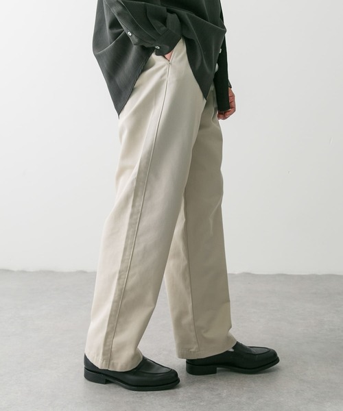 URBAN RESEARCH DOORS（アーバンリサーチドアーズ）の「『イージーケア』『速乾』2タックワイドチノパンツ（その他パンツ・メンズ・ベージュ/ネイビー/オフホワイト・MEDIUM/LARGE）」の13枚目の写真