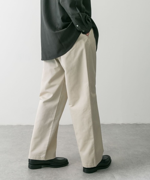 URBAN RESEARCH DOORS（アーバンリサーチドアーズ）の「『イージーケア』『速乾』2タックワイドチノパンツ（その他パンツ・メンズ・ベージュ/ネイビー/オフホワイト・MEDIUM/LARGE）」の14枚目の写真