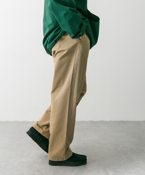 URBAN RESEARCH DOORS（アーバンリサーチドアーズ）の「『イージーケア』『速乾』2タックワイドチノパンツ（その他パンツ・メンズ・ベージュ/ネイビー/オフホワイト・MEDIUM/LARGE）」の18枚目の写真