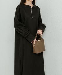 ハーフジップボリュウームスリーブロングワンピース
