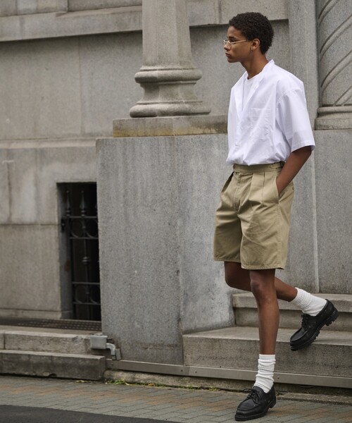 5525Gallery（ゴーゴーニーゴーギャラリー）の「SHIRT FIRSTHAND by 5525gallery/シャツファーストハンド バイ 5525ギャラリー SHFH STAND COLLAR S/S SHIRTS / スタンドカラーショートスリーブシャツ / 半袖シャツ（シャツ/ブラウス・メンズ・ホワイト/ベージュ/ブラック/サックスブルー・M/L）」の6枚目の写真