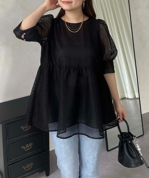 prose verse（プロズヴェール）の「パフスリーブスクエアメッシュペプラムブラウス（シャツ/ブラウス・レディース・オフホワイト/ブラック・MEDIUM）」の6枚目の写真