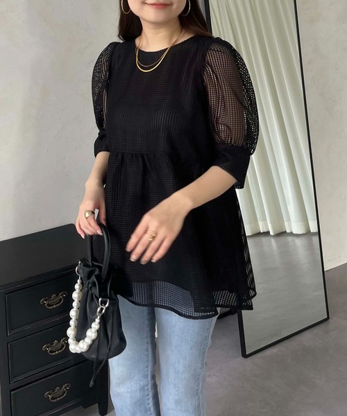 prose verse（プロズヴェール）の「パフスリーブスクエアメッシュペプラムブラウス（シャツ/ブラウス・レディース・オフホワイト/ブラック・MEDIUM）」の8枚目の写真